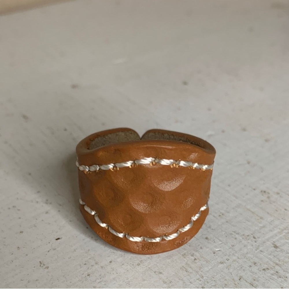 WESTERN Brown Stamped Faux Leather Scarf Ring with White Stitching Accessory - Picture 2 of 3